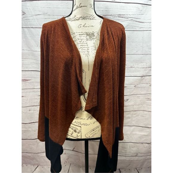 Rafaella medium brown cardigan with black detail‎ on bottom (1792) - Picture 1 of 4